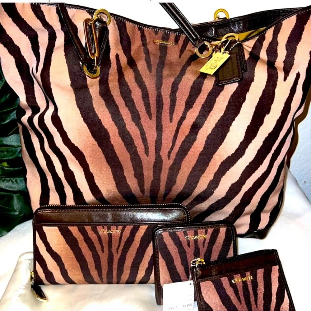 AUTHENTIC Coach Madison East West Tote FULL SET OF FOUR PIECES!